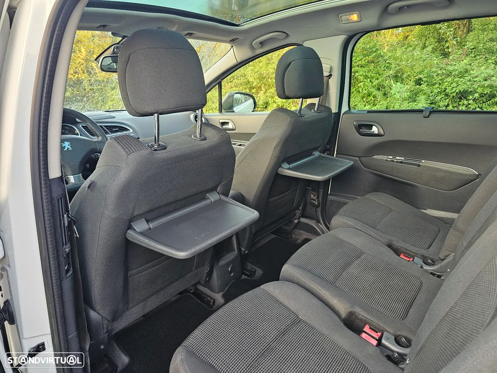 Peugeot 5008 1.6 HDi 7L Allure - 19