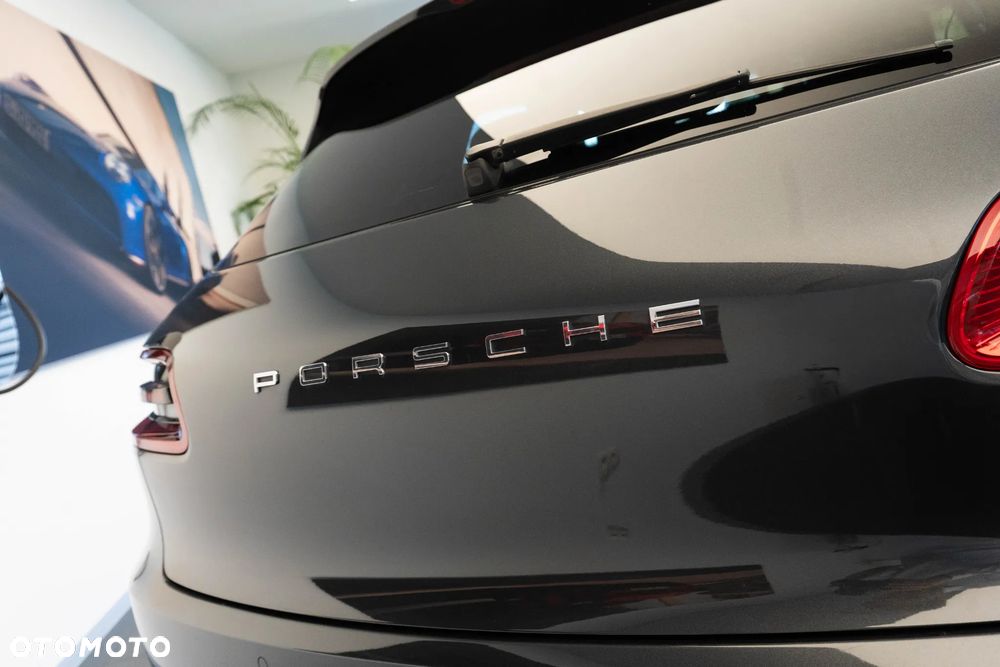 Porsche Macan - 40