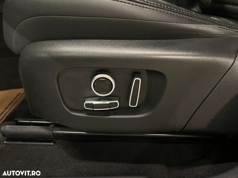 Land Rover Discovery Sport - 24