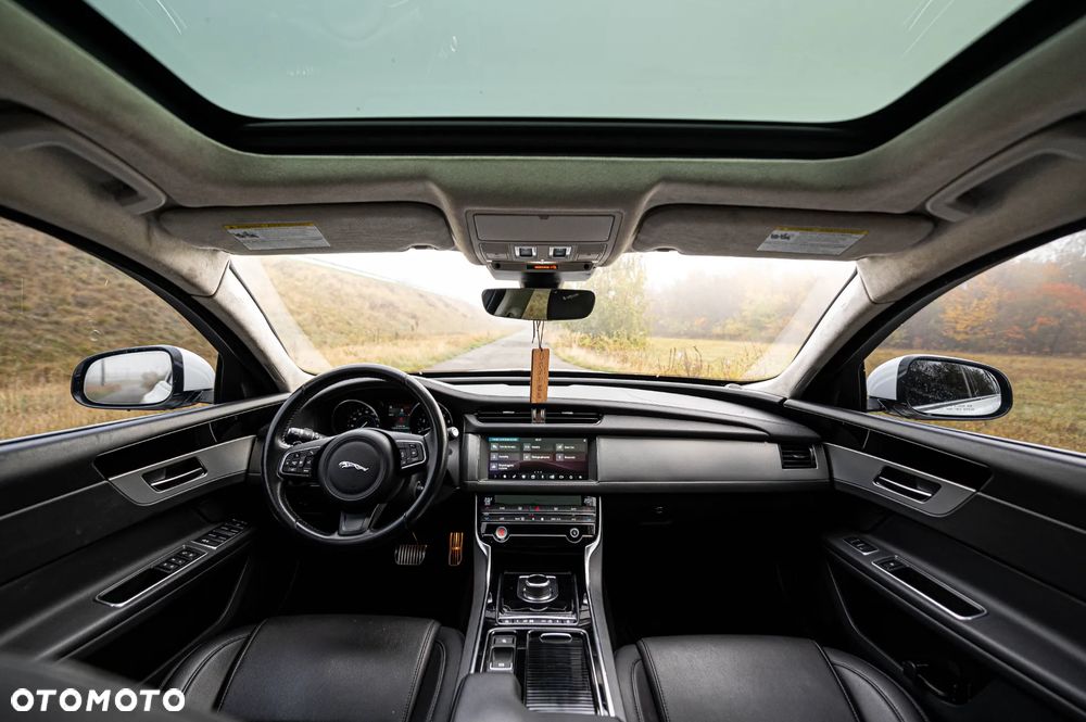 Jaguar XF - 20