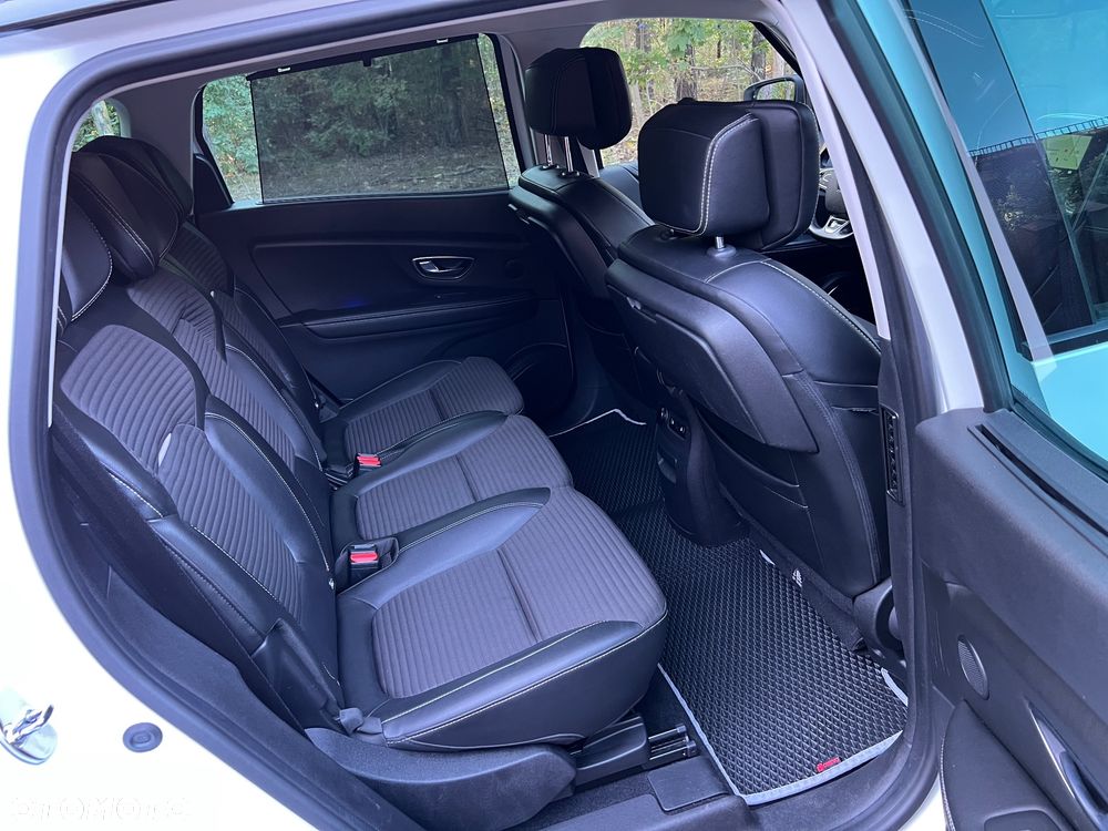 Renault Scenic 1.6 dCi Bose - 28