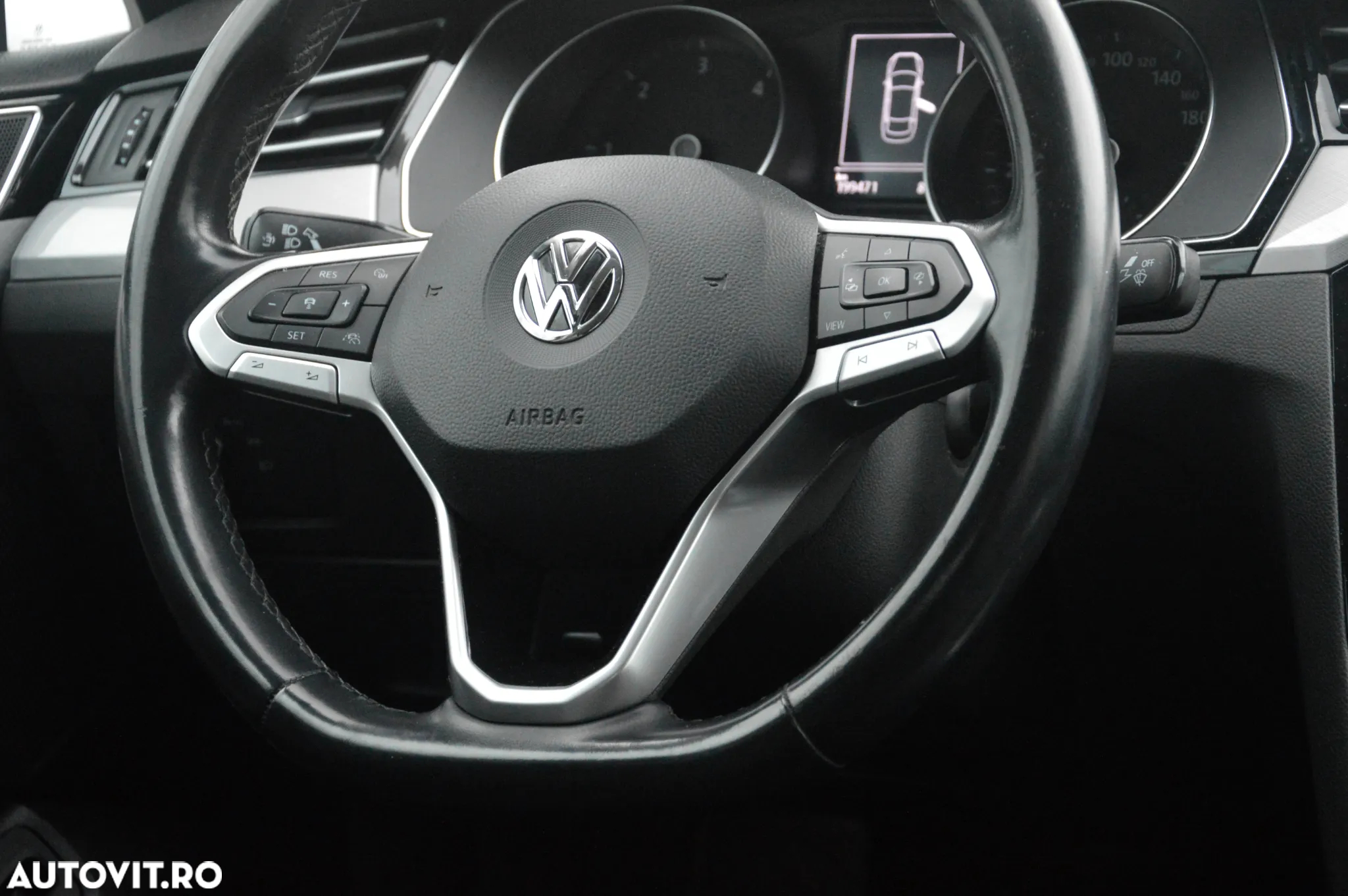 Volkswagen Passat 1.6 TDI (BlueMotion Technology) DSG Comfortline - 26