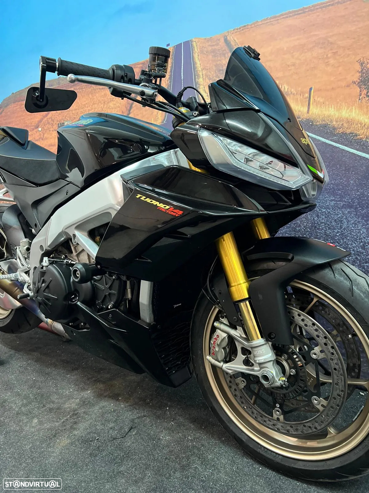 Aprilia Tuono V4 FACTORY - 5