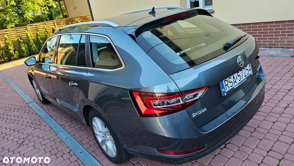 Skoda Superb 2.0 TDI Ambition DSG - 24