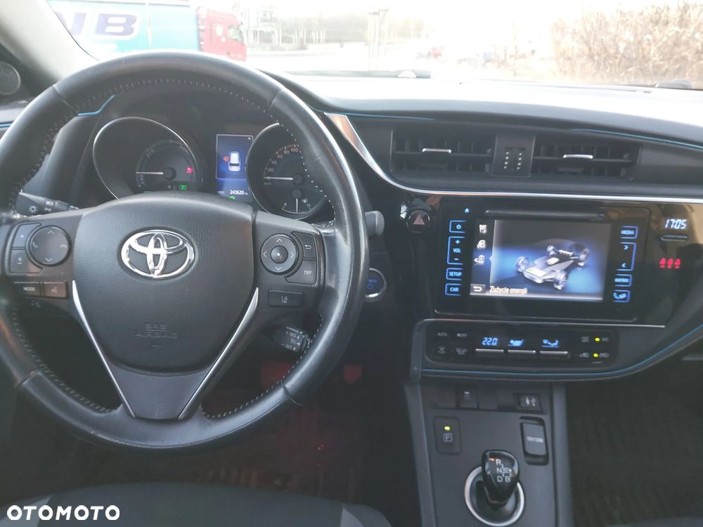 Toyota Auris 1.8 HSD Luna - 8