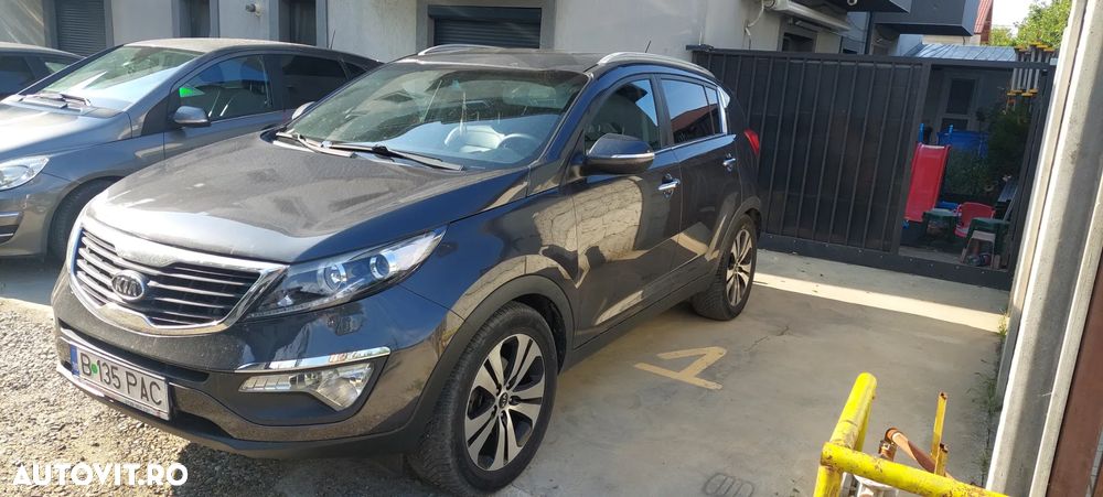 Kia Sportage 2.0 CRDI 4WD Automatik Dream-Team Edition - 8