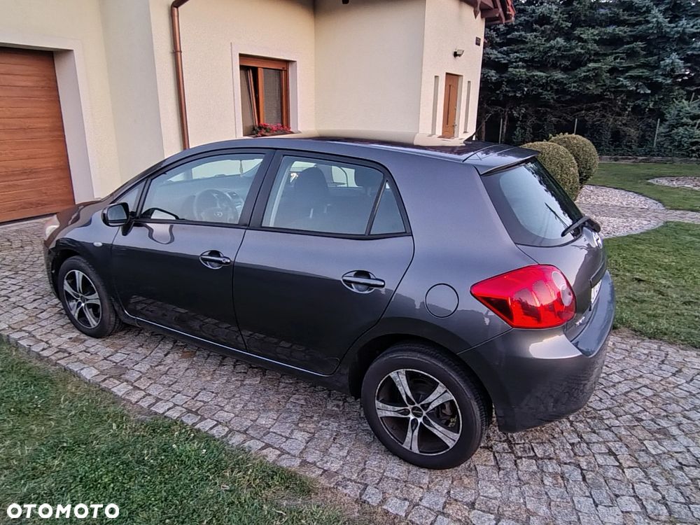 Toyota Auris 1.6 VVT-i Team - 10