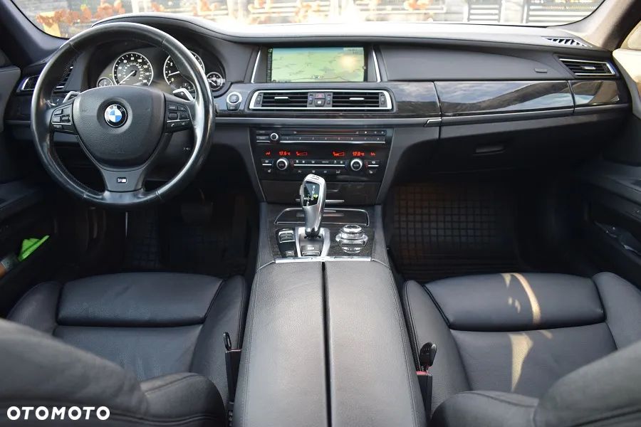 BMW Seria 7 740Li Edition Exclusive - 5