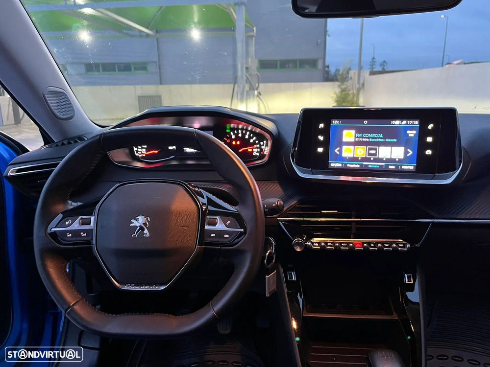 Peugeot 2008 1.2 PureTech Active - 12