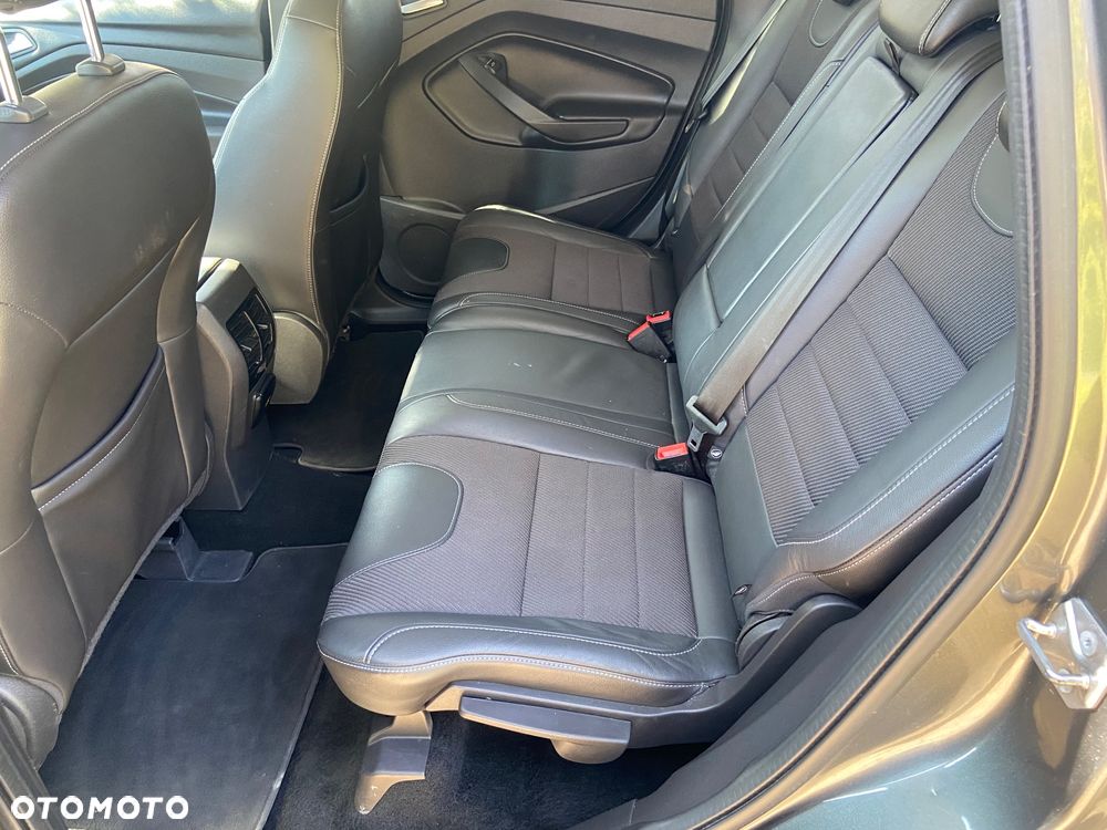 Ford Kuga 2.0 TDCi FWD Titanium - 25