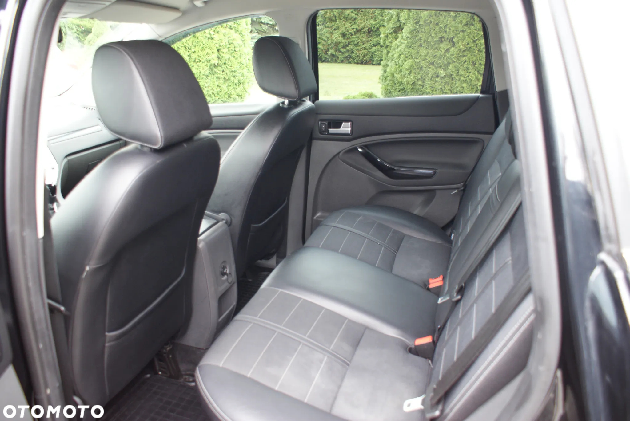 Ford Kuga 2.0 TDCi 4x4 Titanium - 6
