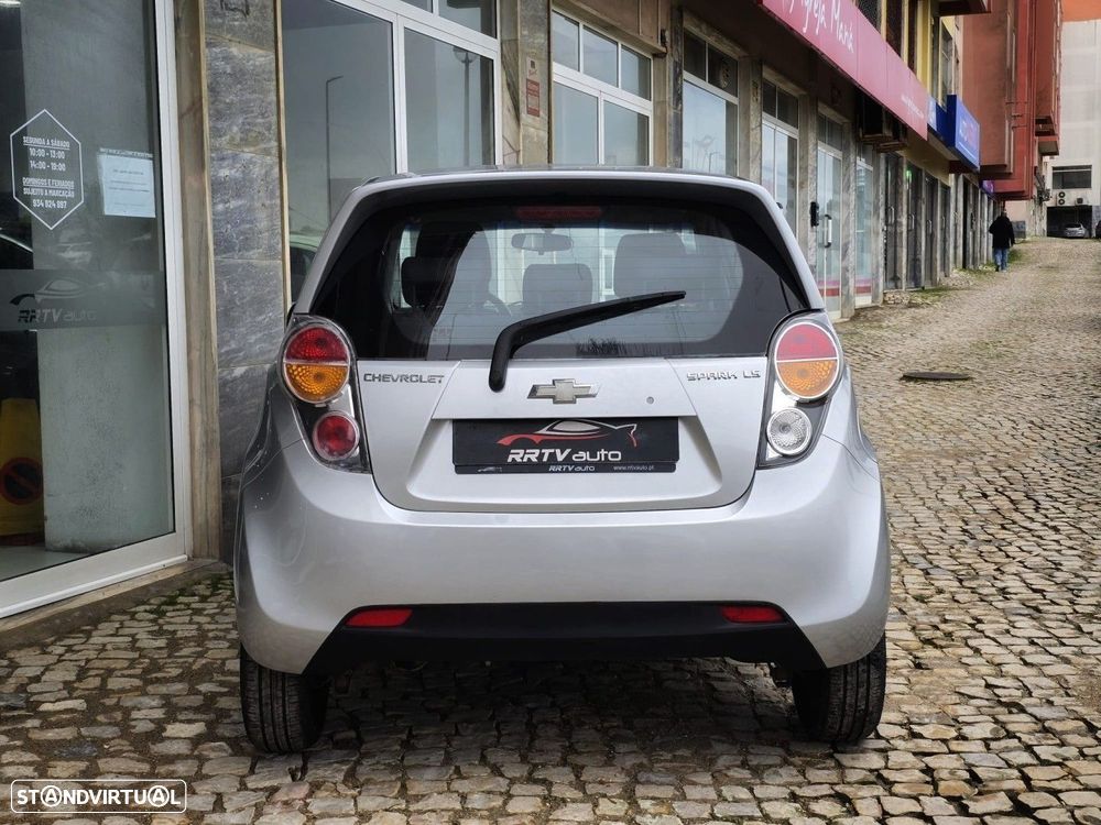 Chevrolet Spark 1.0 L - 14