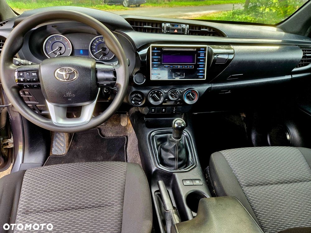 Toyota Hilux - 7