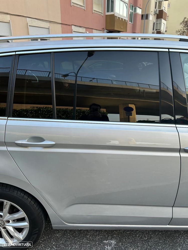 VW Touran 1.6 TDI Highline DSG - 6