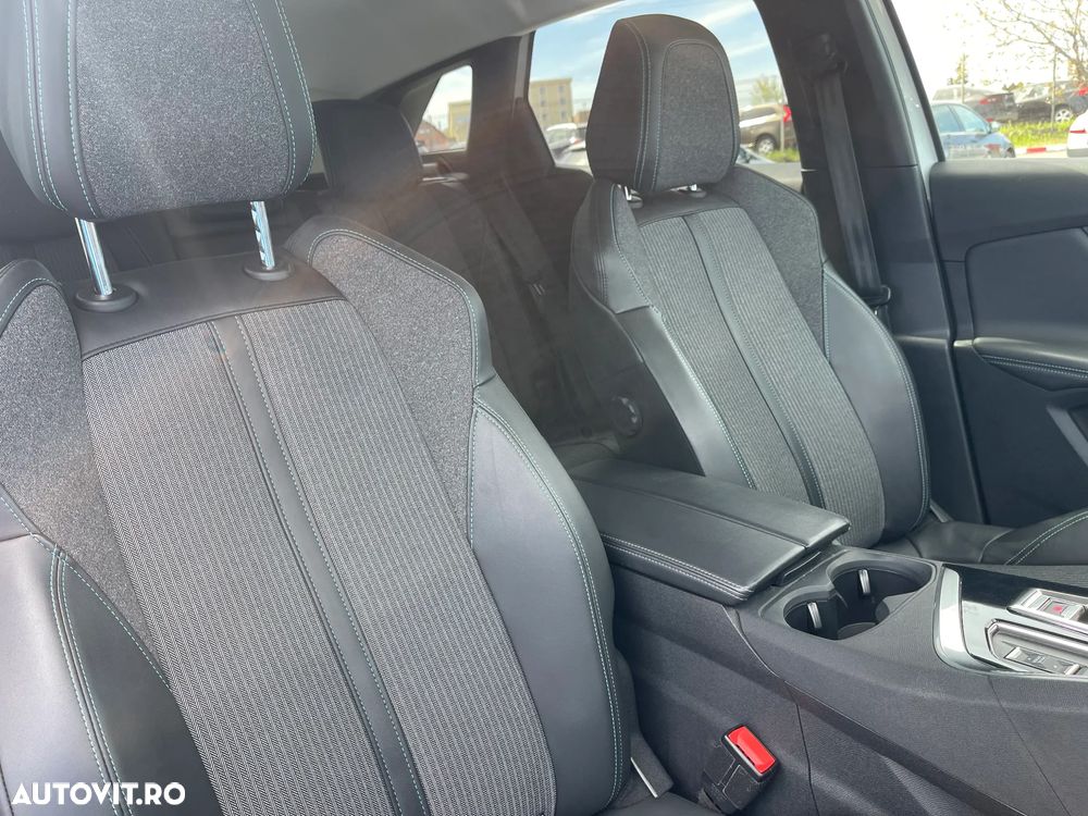 Peugeot 3008 225 e-EAT8 Allure Pack - 30