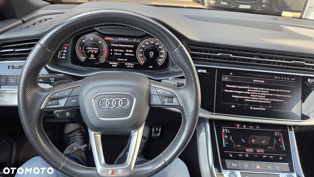 Audi Q8 - 12