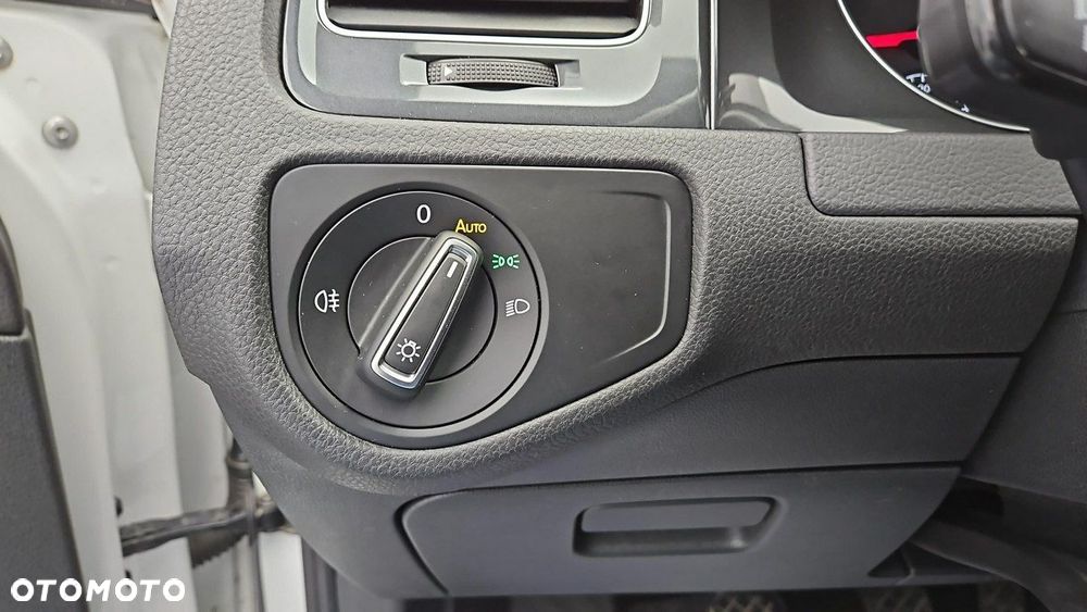 Volkswagen Golf - 17