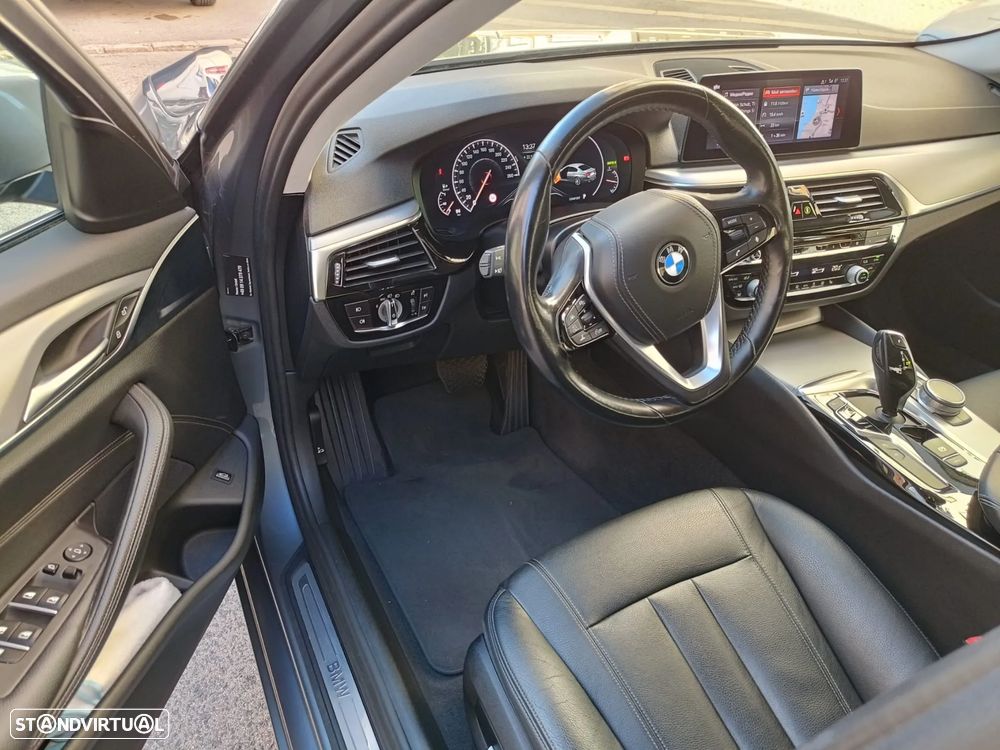 BMW 530 d xDrive Line Luxury Auto - 6