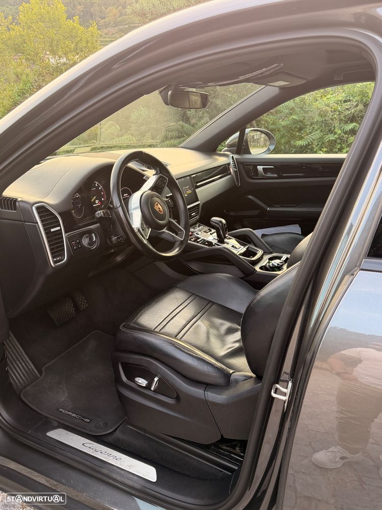 Porsche Cayenne Coupé - 7