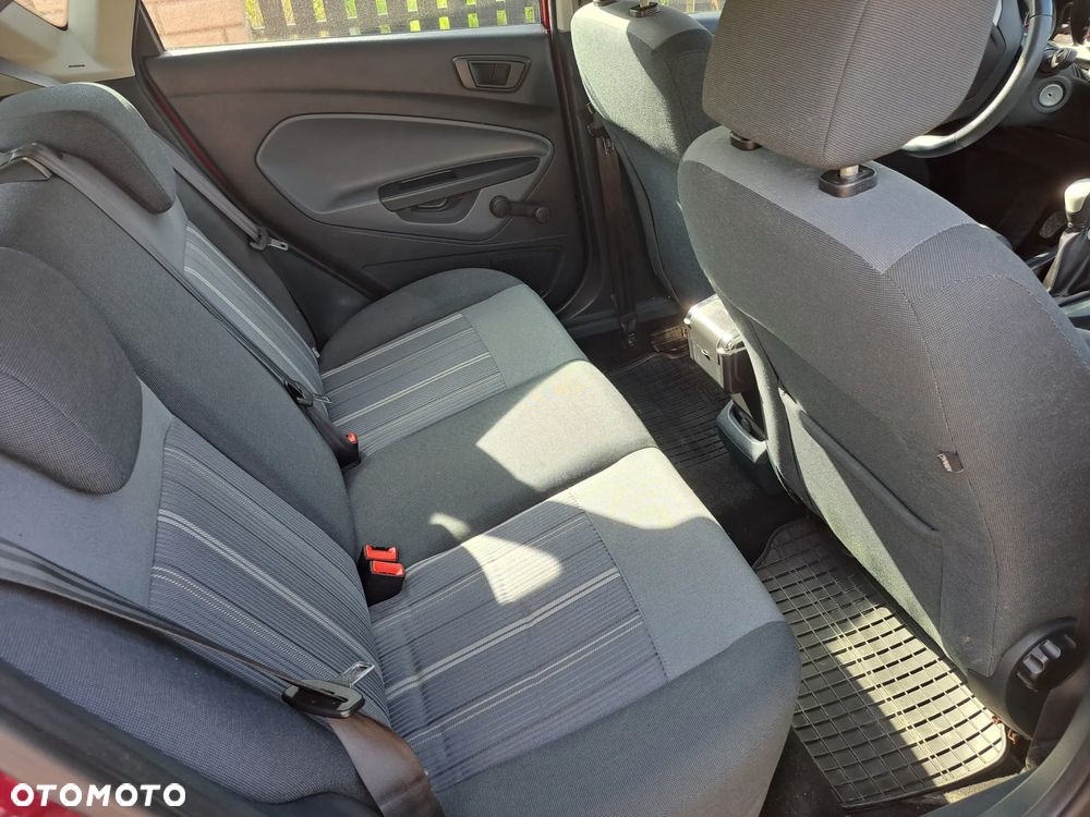 Ford Fiesta - 24
