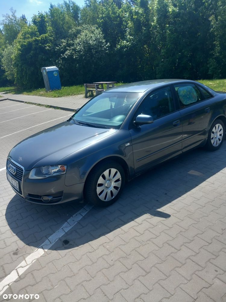 Audi A4 Limousine - 6