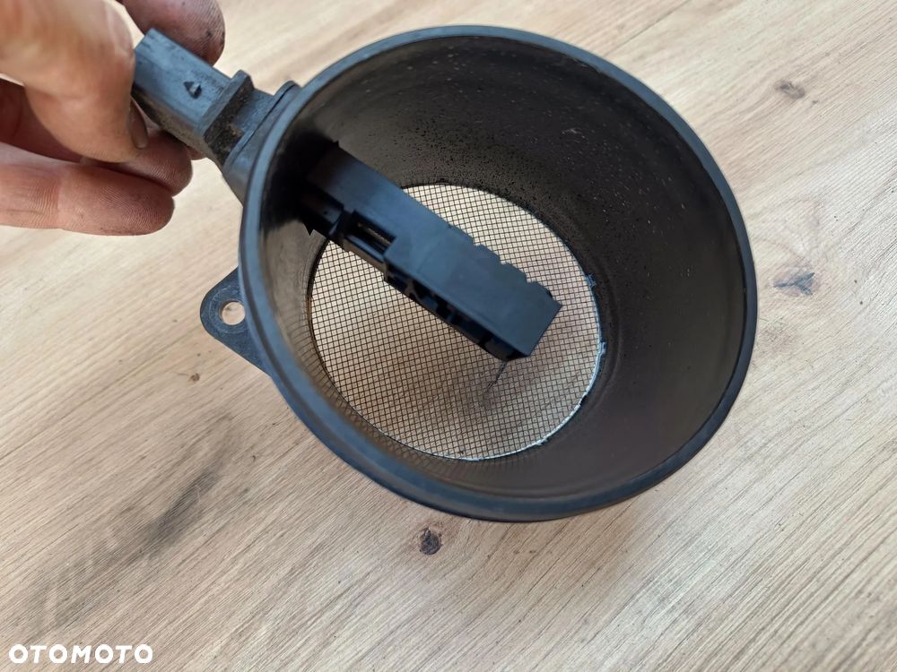 BMW E60 E61 2.0D N47 3.0D PRZEPŁYWOMIERZ POWIETRZA 7805415 - 3