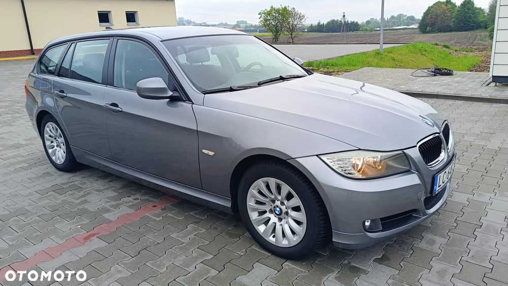 BMW Seria 3 320d DPF - 1