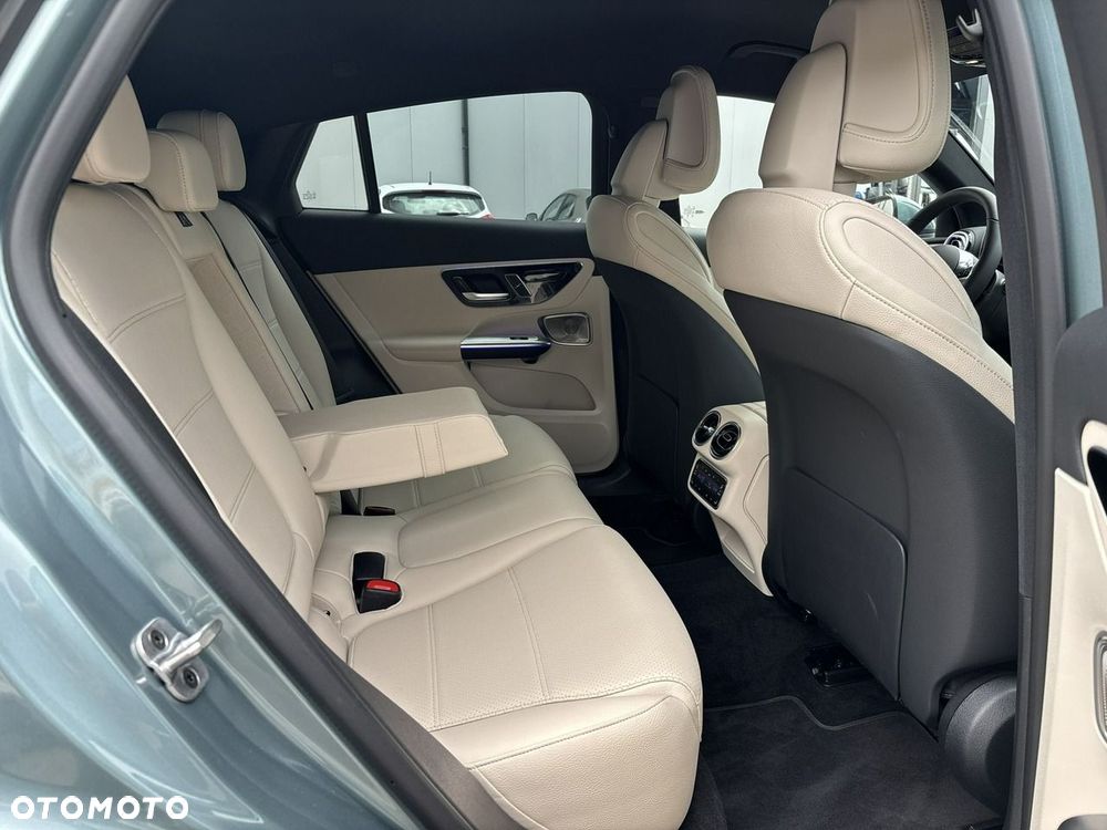 Mercedes-Benz GLC - 20