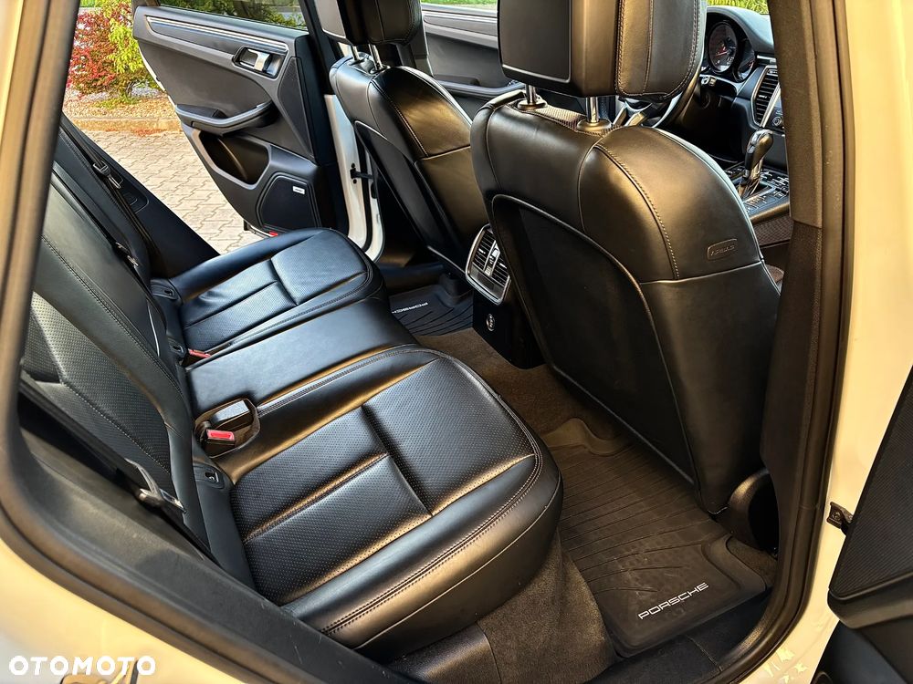 Porsche Macan - 9