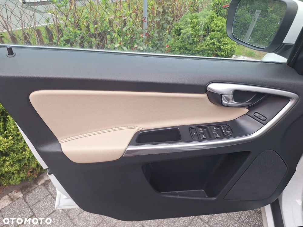 Volvo XC 60 T5 Drive-E Kinetic - 12
