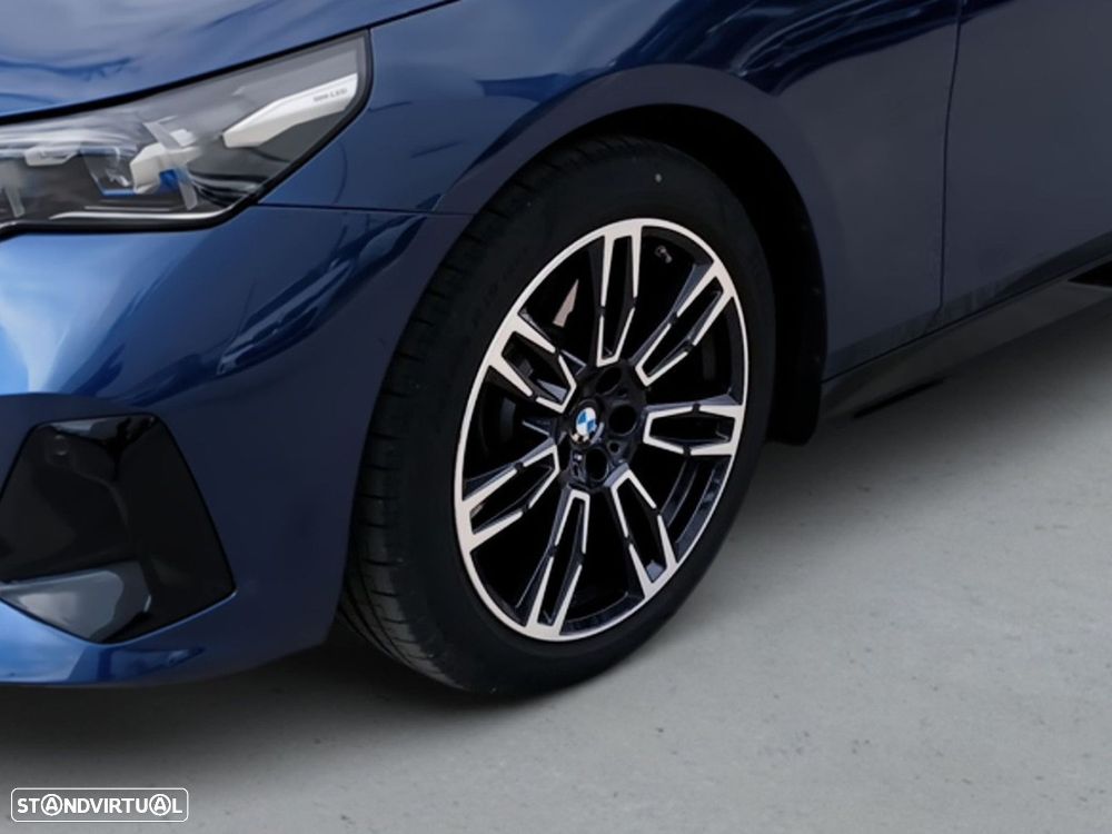 BMW 520 d Pack Desportivo M - 4