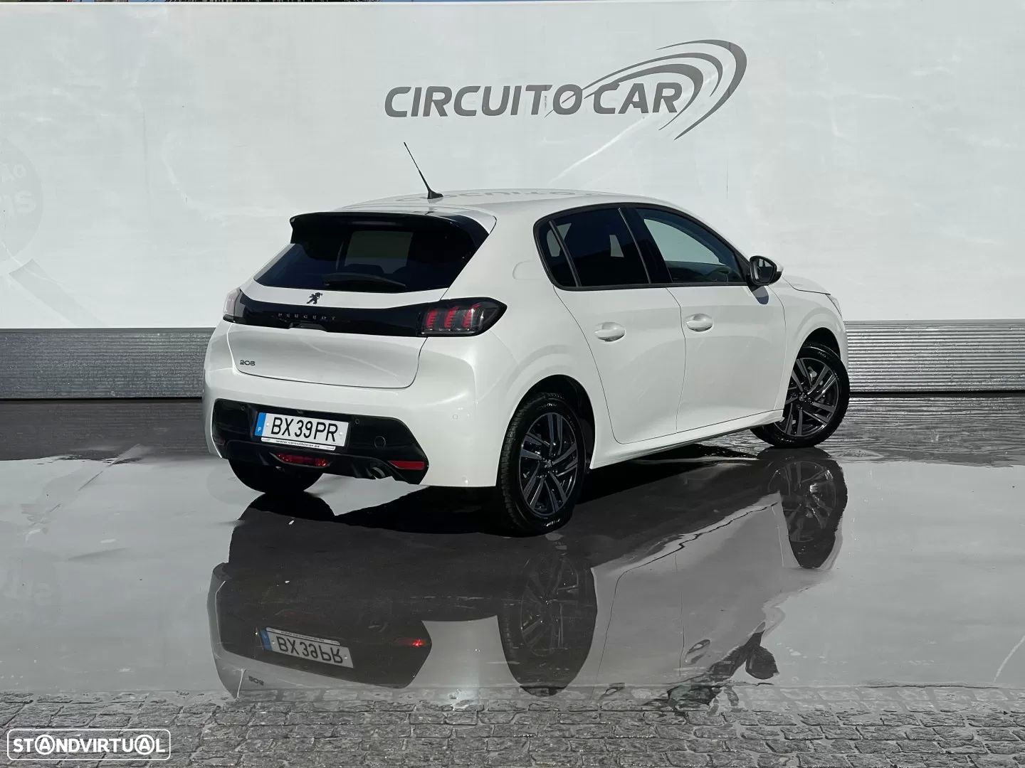 Peugeot 208 - 3