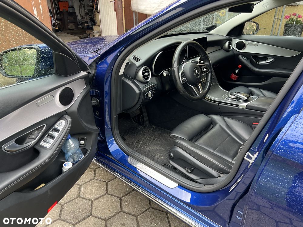 Mercedes-Benz C-Class 2019 photo 4