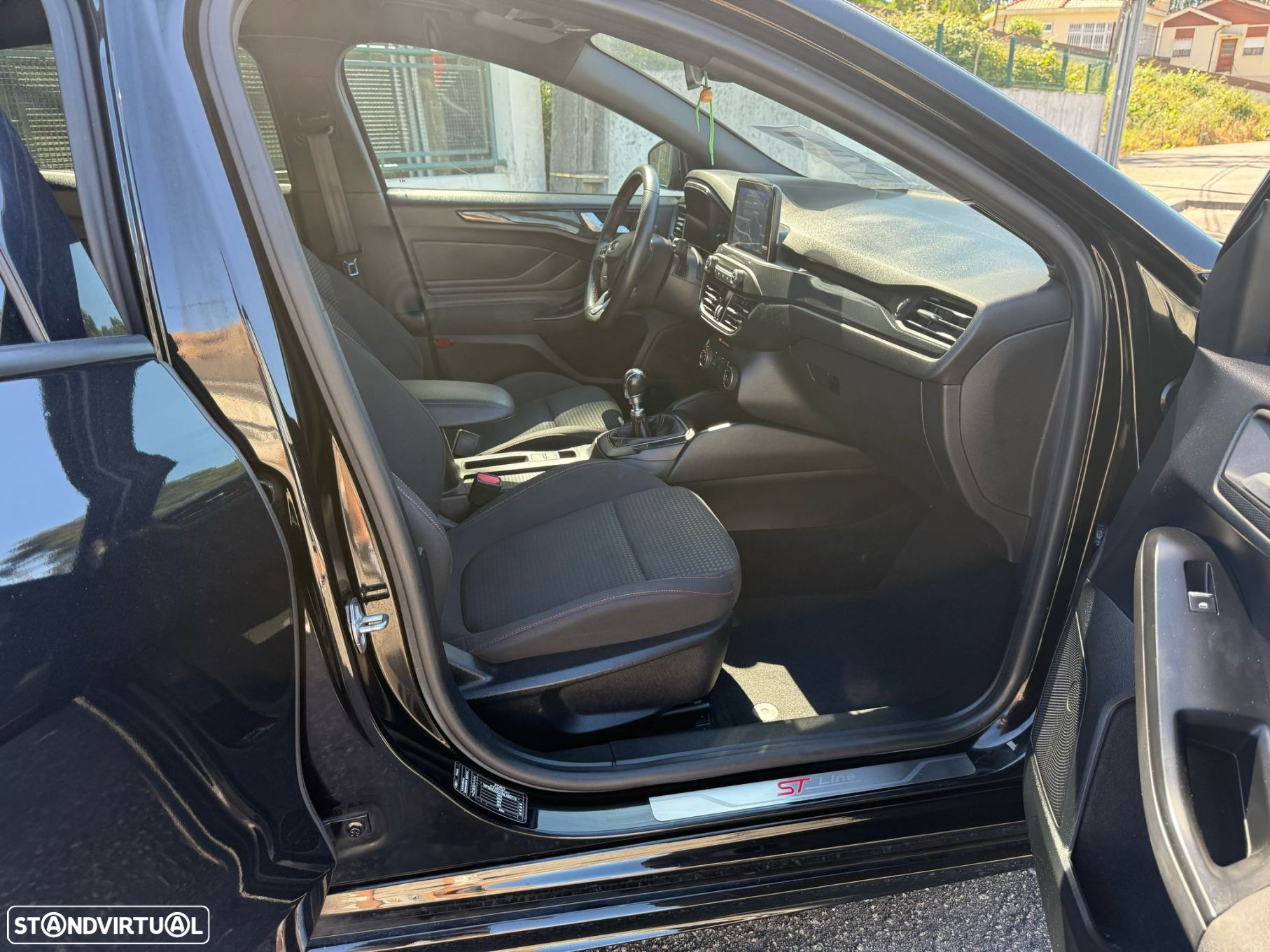 Ford Focus 1.0 EcoBoost ST-Line - 17