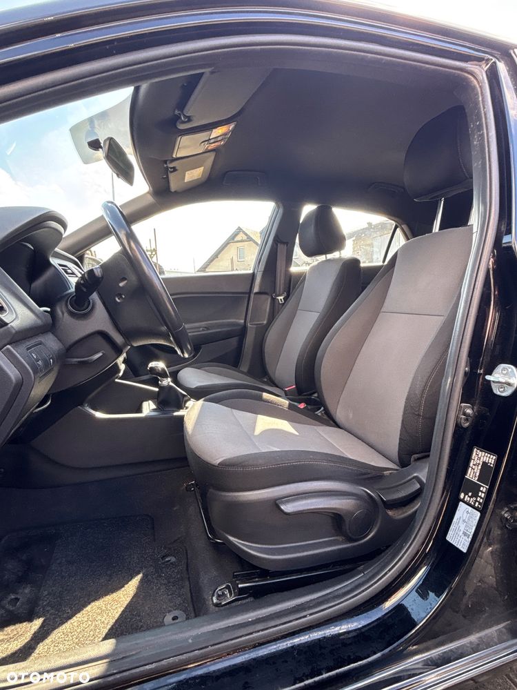 Hyundai i20 - 16