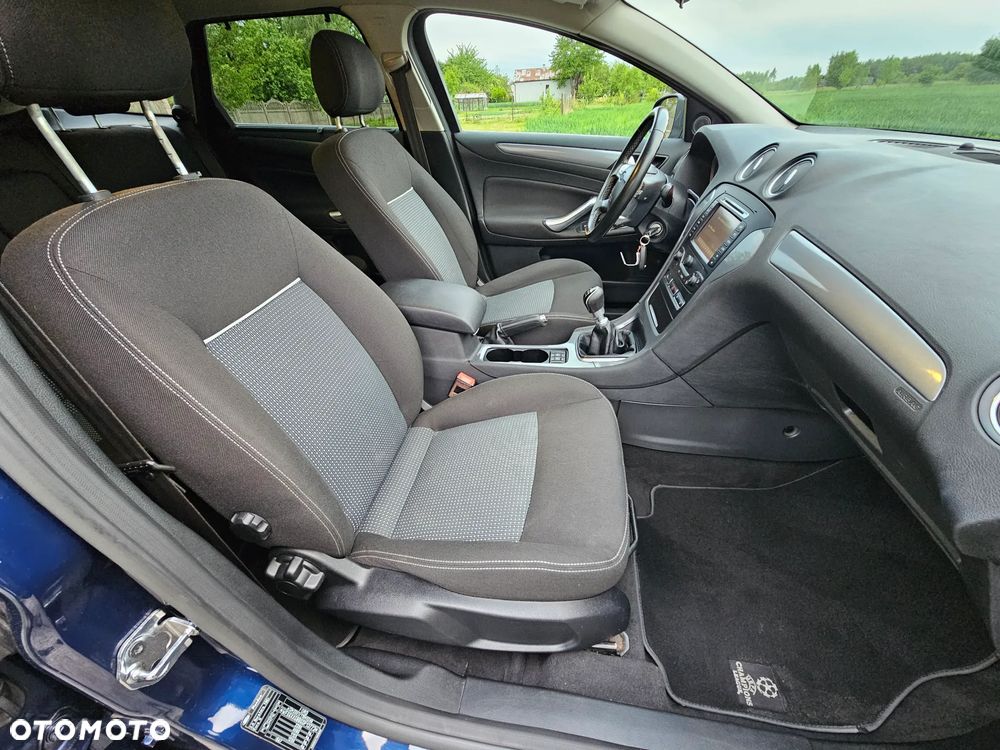 Ford Mondeo - 16