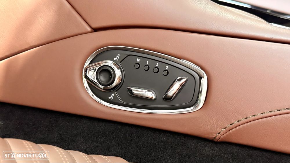Aston Martin DB11 Coupé V8 Auto - 40