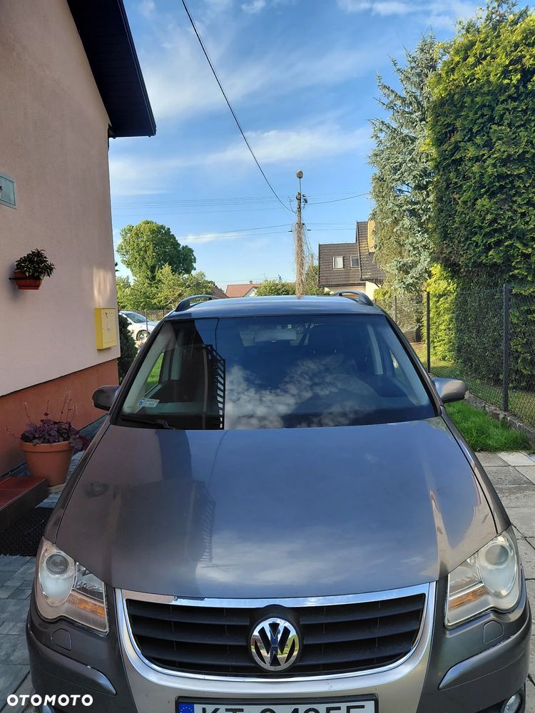 Volkswagen Touran - 6