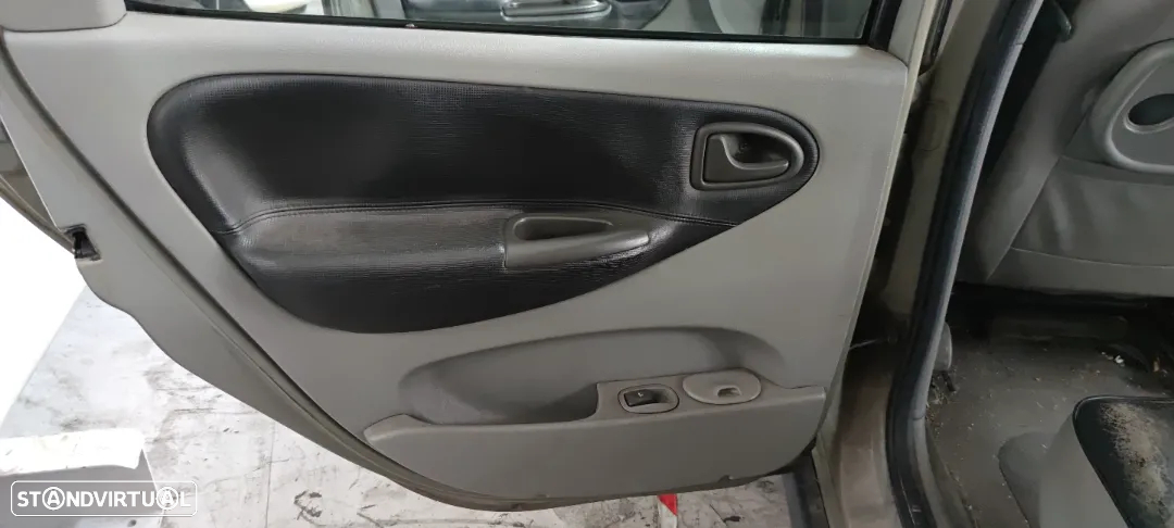 RENAULT SCENIC II PARA PEÇAS - 14