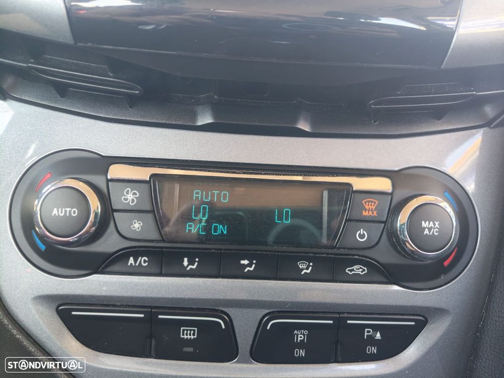 Ford Focus SW 1.6 TDCi Titanium - 23