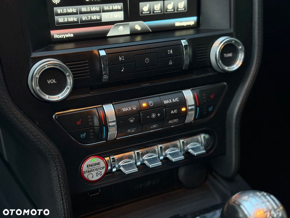 Ford Mustang - 29