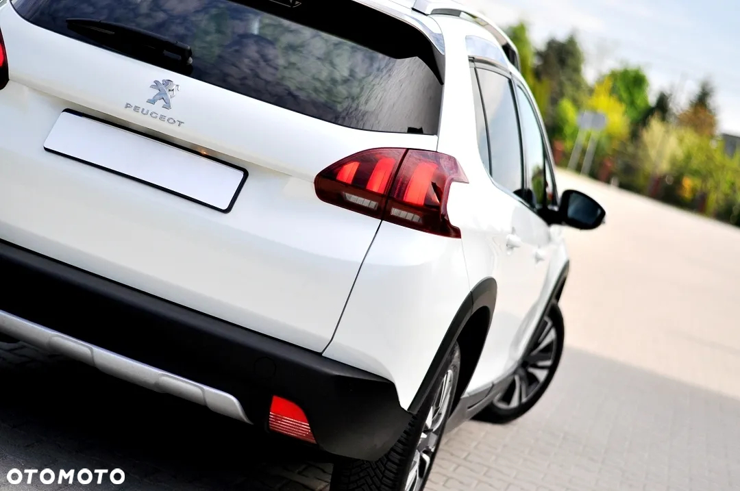 Peugeot 2008 1.2 Pure Tech GPF Allure S&S - 14