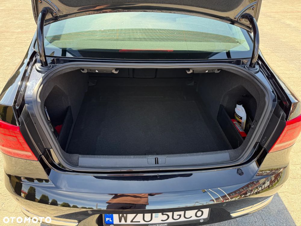 Volkswagen Passat 2.0 TDI Highline DSG - 30