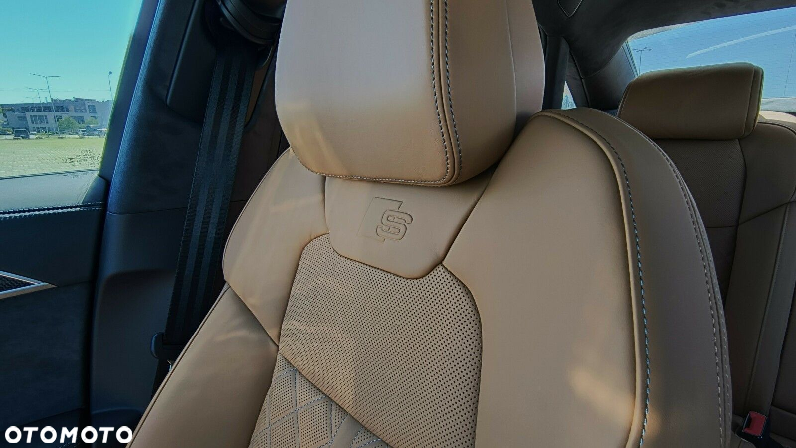 Audi S8 - 36
