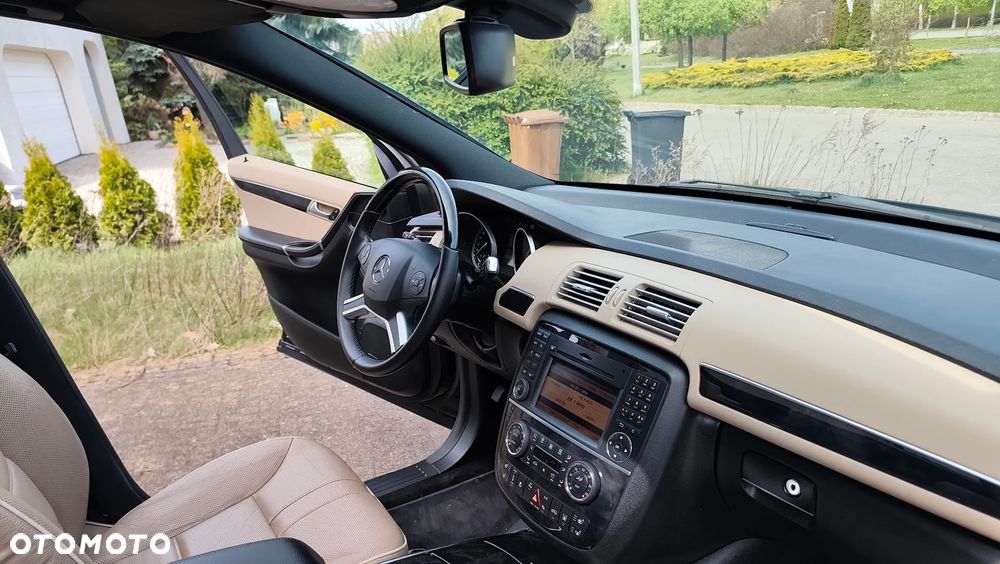 Mercedes-Benz Klasa R 350 4Matic 7G-TRONIC Travel Edition - 14