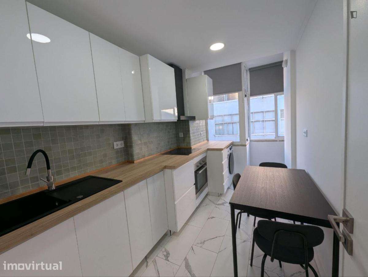 Quarto - localizado em Entrecampos Lisbon - Grande imagem: 2/5
