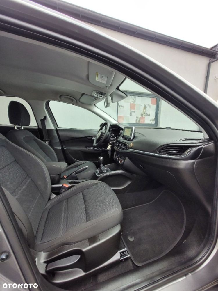 Fiat Tipo 1.4 T-Jet 16v Lounge - 18