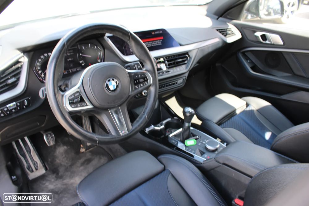 BMW 116 d Pack Desportivo M - 9
