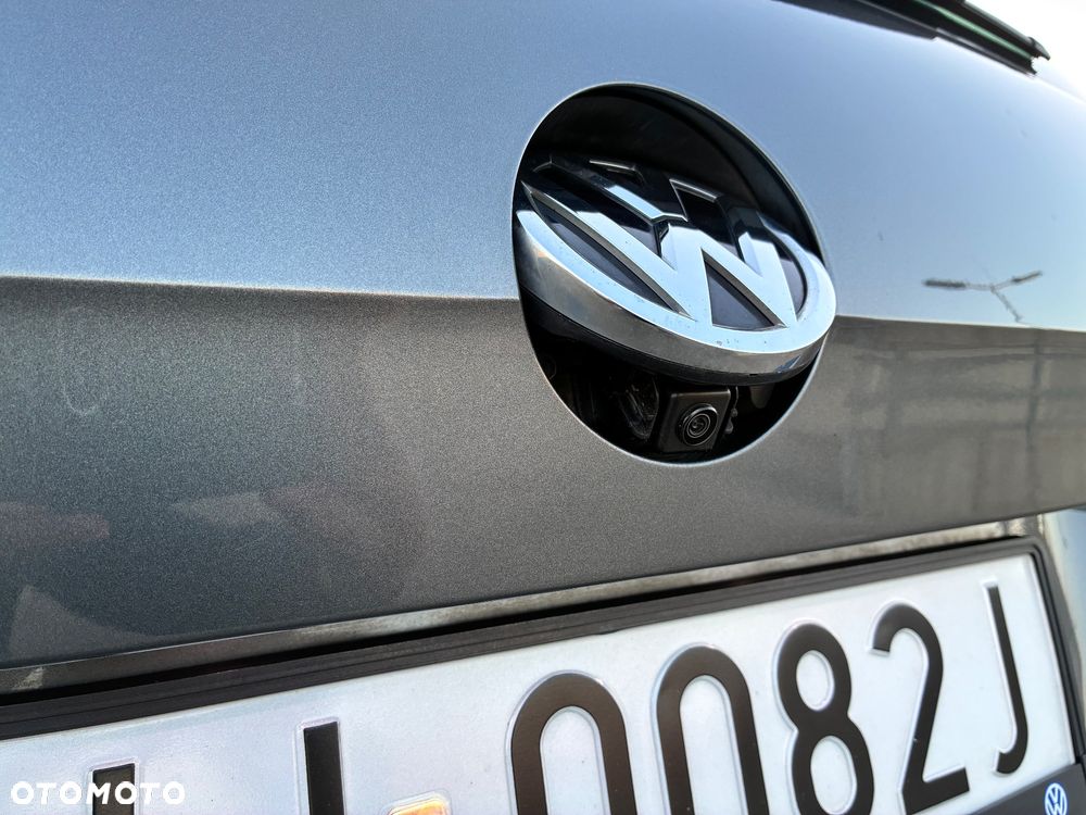 Volkswagen Golf - 25