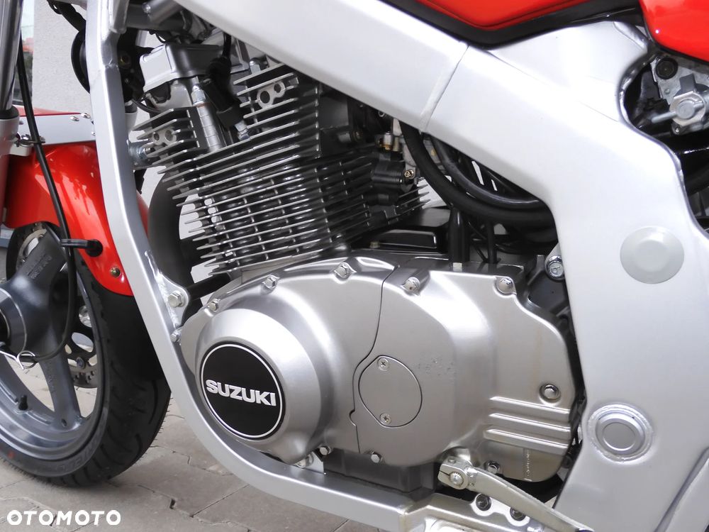 Suzuki GS - 36